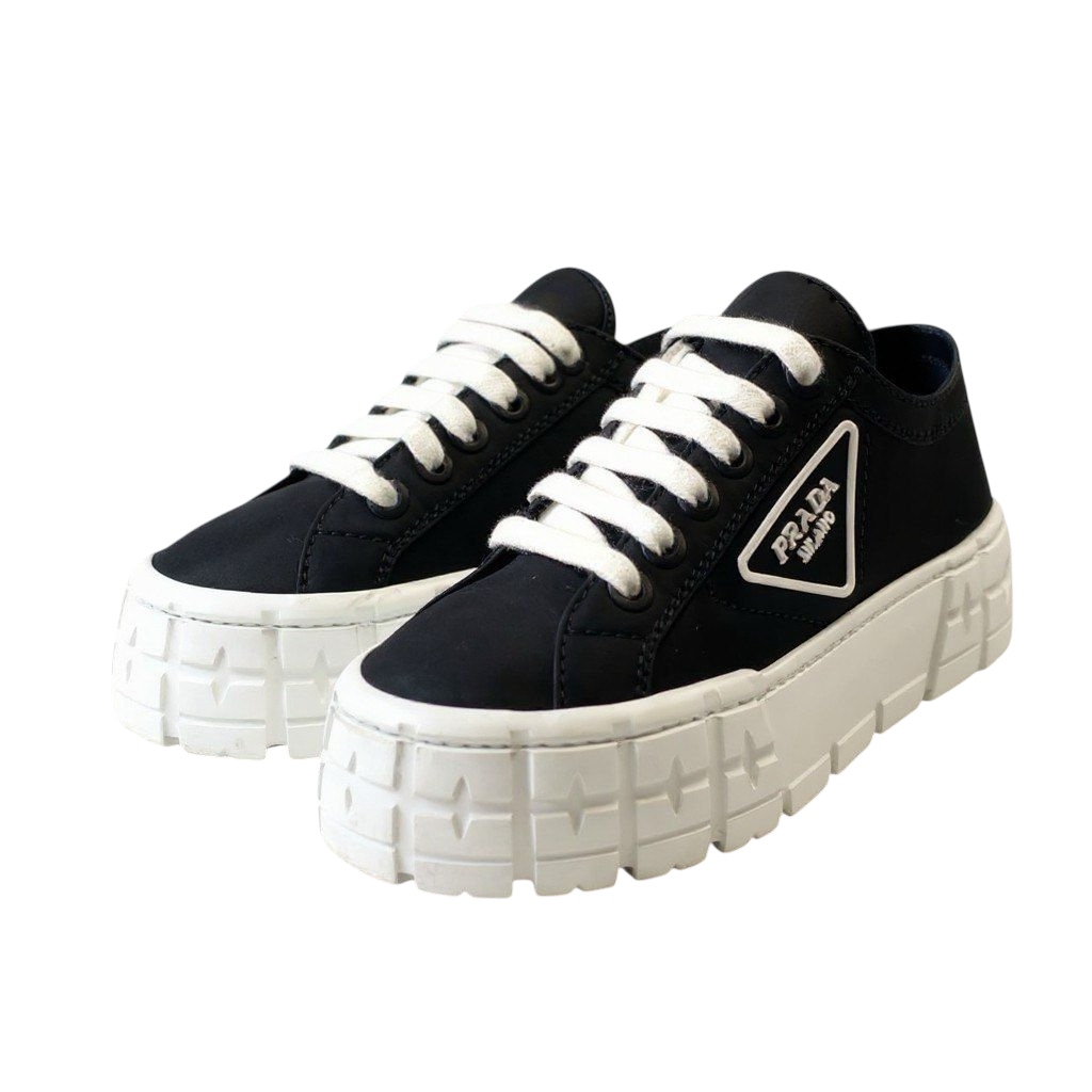 PRADA スニーカー