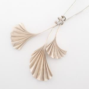 ヨーガンレール K18 扇形 ネックレス