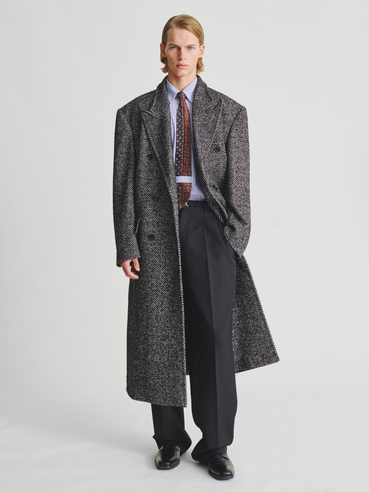 KRIS VAN ASSCHE Coat 01